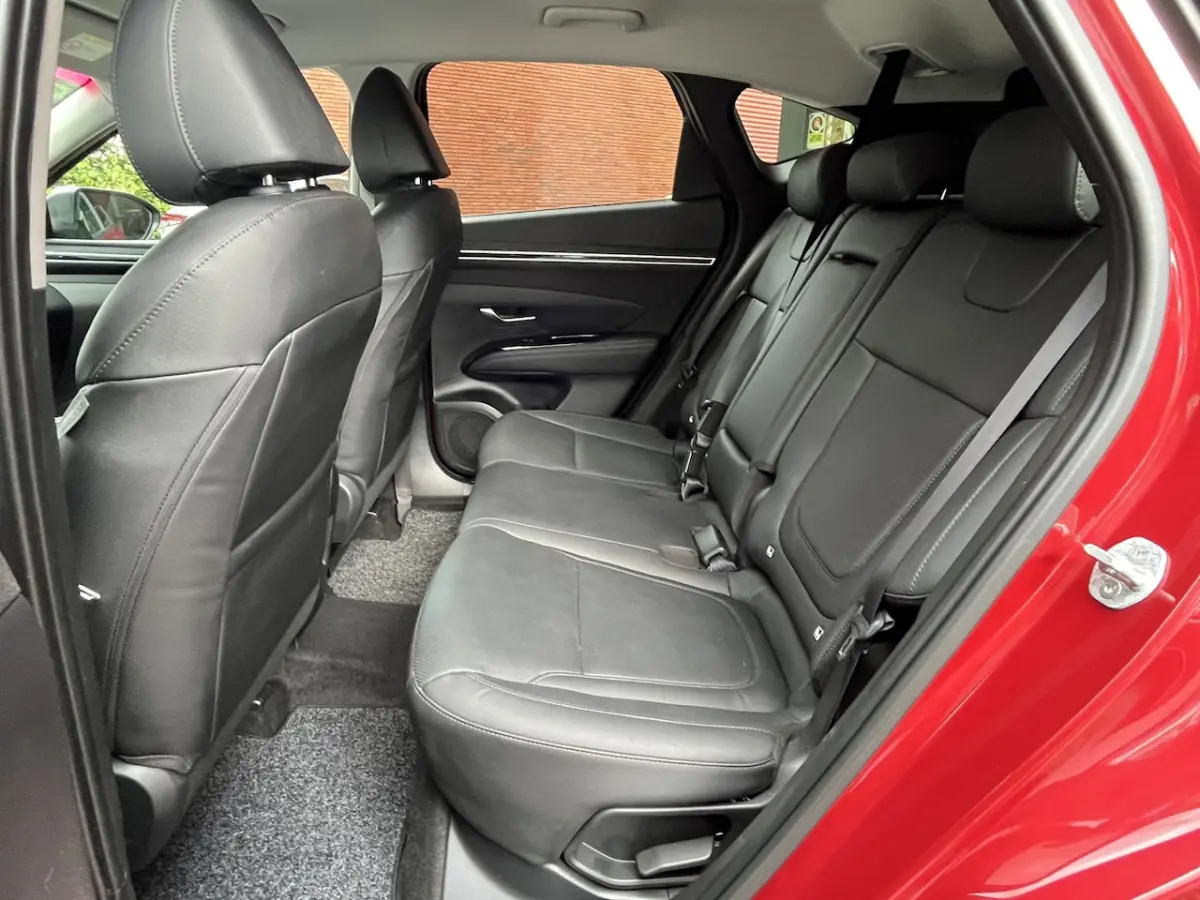 1.6 T-GDI MHEV i-Motion // LED // NAVI + CARPLAY // CAMERA // LEDER // ELEK. STOEL // PDC