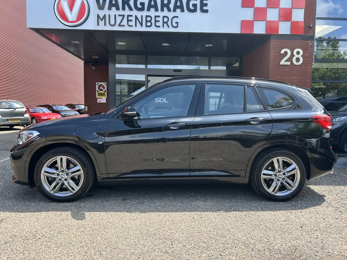 xDrive25e Executive M-Sport SOH 100% // FULL LED // NAVI // SPORTSTOELEN + STOELVERWARMING