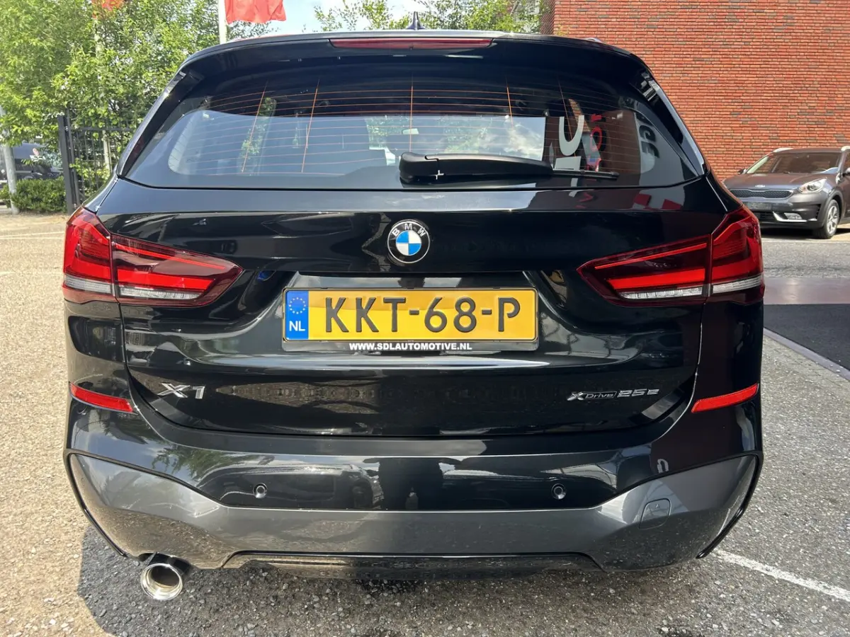 xDrive25e Executive M-Sport SOH 100% // FULL LED // NAVI // SPORTSTOELEN + STOELVERWARMING
