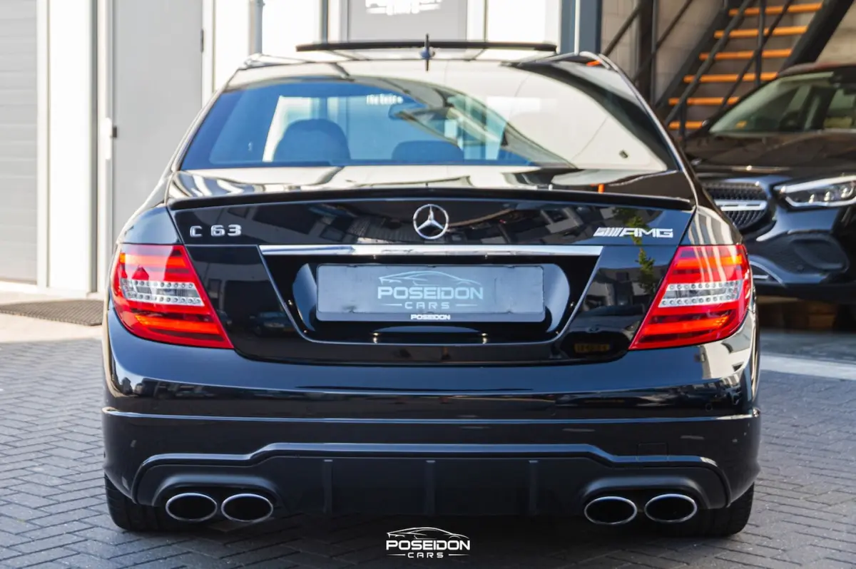 AMG C63 FACELIFT | SCHUIFDAK | HARMAN/KARDON | LEER | A.CAMERA | MEMORY | DODEHOEK | BOMVO