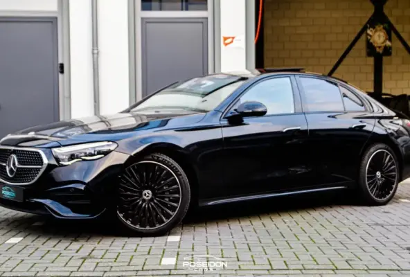 300 e 4MATIC AMG | ORIG NL | BTW | PANO | NIGHT | HEAD-UP | 4-WIELBESTURING | MEMORY | STO