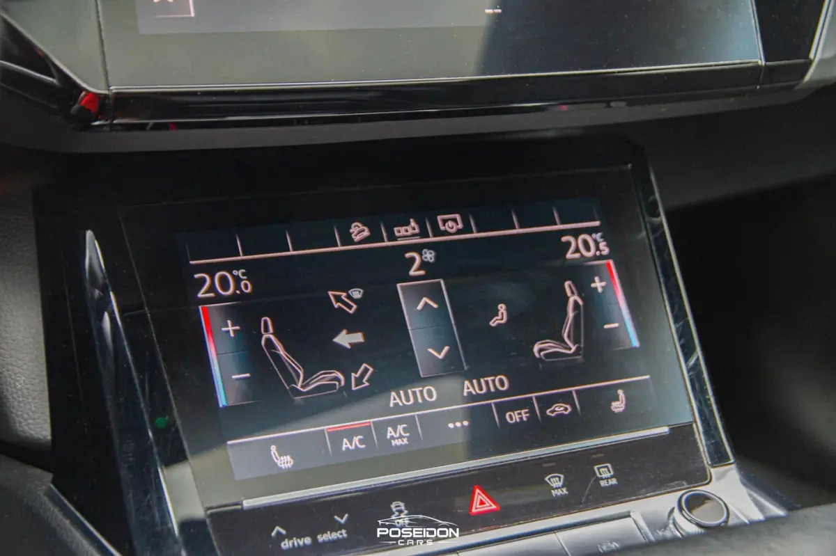 50 quattro Launch edition Black 71 kWh PANO | LINE ASSIST | A.CAMERA | NAP