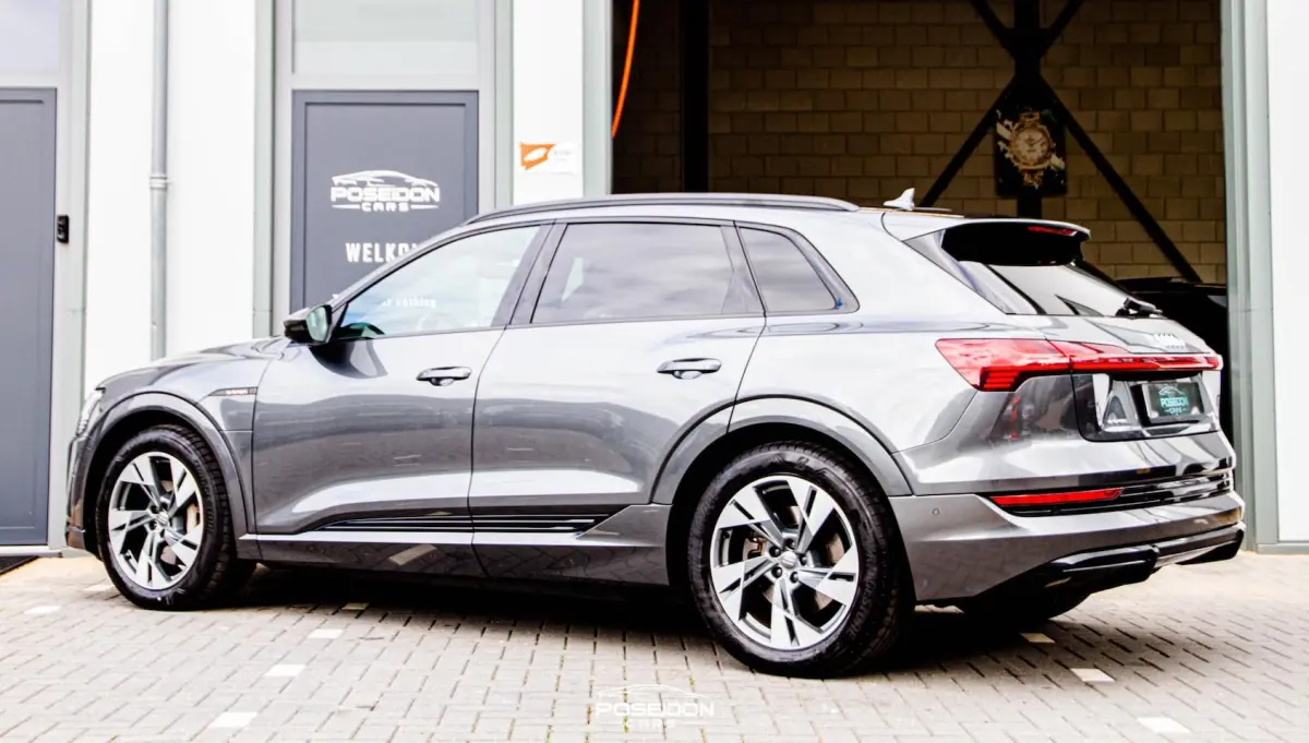 50 quattro Launch edition Black 71 kWh PANO | LINE ASSIST | A.CAMERA | NAP
