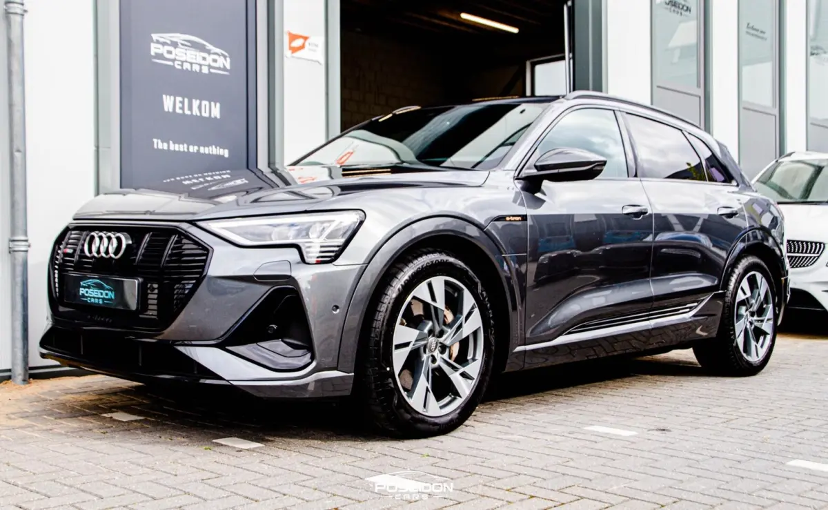 50 quattro Launch edition Black 71 kWh PANO | LINE ASSIST | A.CAMERA | NAP
