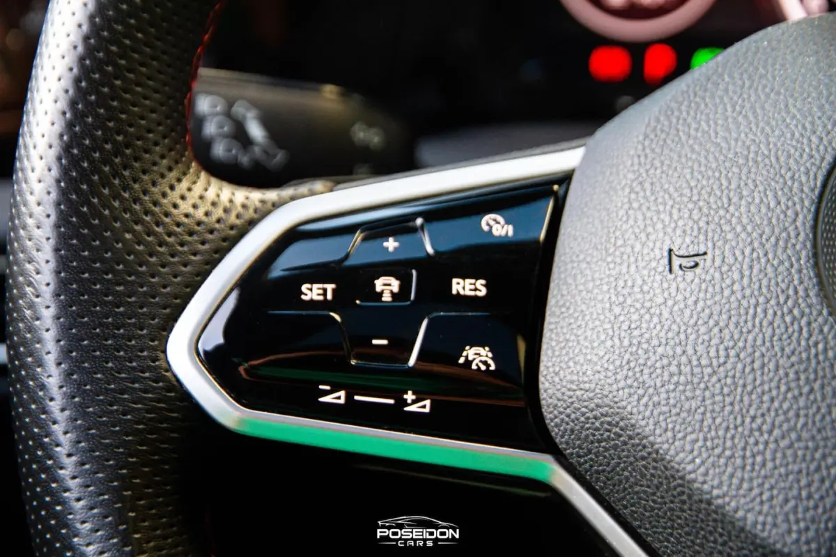 2.0 TSI GTI CLUBSPORT 45 EDITION| AKRAPOVIC | PANORAMADAK | HEAD-UP | KEYLESS | HARMAN-KAR