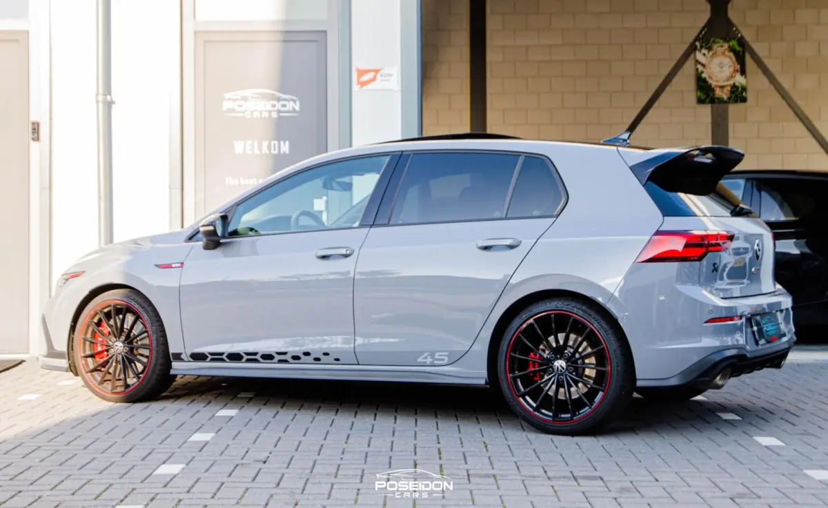 2.0 TSI GTI CLUBSPORT 45 EDITION| AKRAPOVIC | PANORAMADAK | HEAD-UP | KEYLESS | HARMAN-KAR