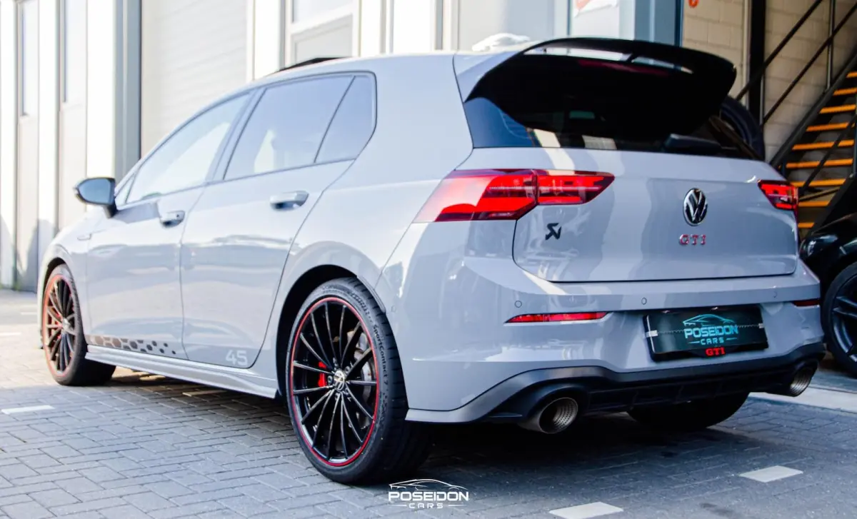 2.0 TSI GTI CLUBSPORT 45 EDITION| AKRAPOVIC | PANORAMADAK | HEAD-UP | KEYLESS | HARMAN-KAR