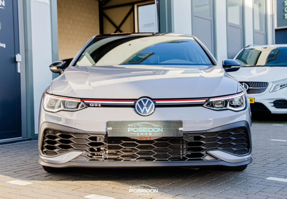 2.0 TSI GTI CLUBSPORT 45 EDITION| AKRAPOVIC | PANORAMADAK | HEAD-UP | KEYLESS | HARMAN-KAR