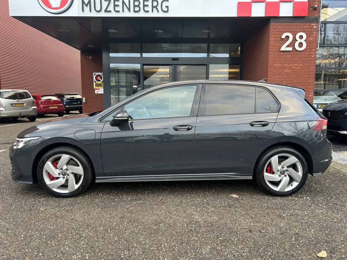 1.4 eHybrid GTE // FULL LED // VIRTUAL COCKPIT // STUUR+STOELVERWARMING // PDC V+A // NAVI