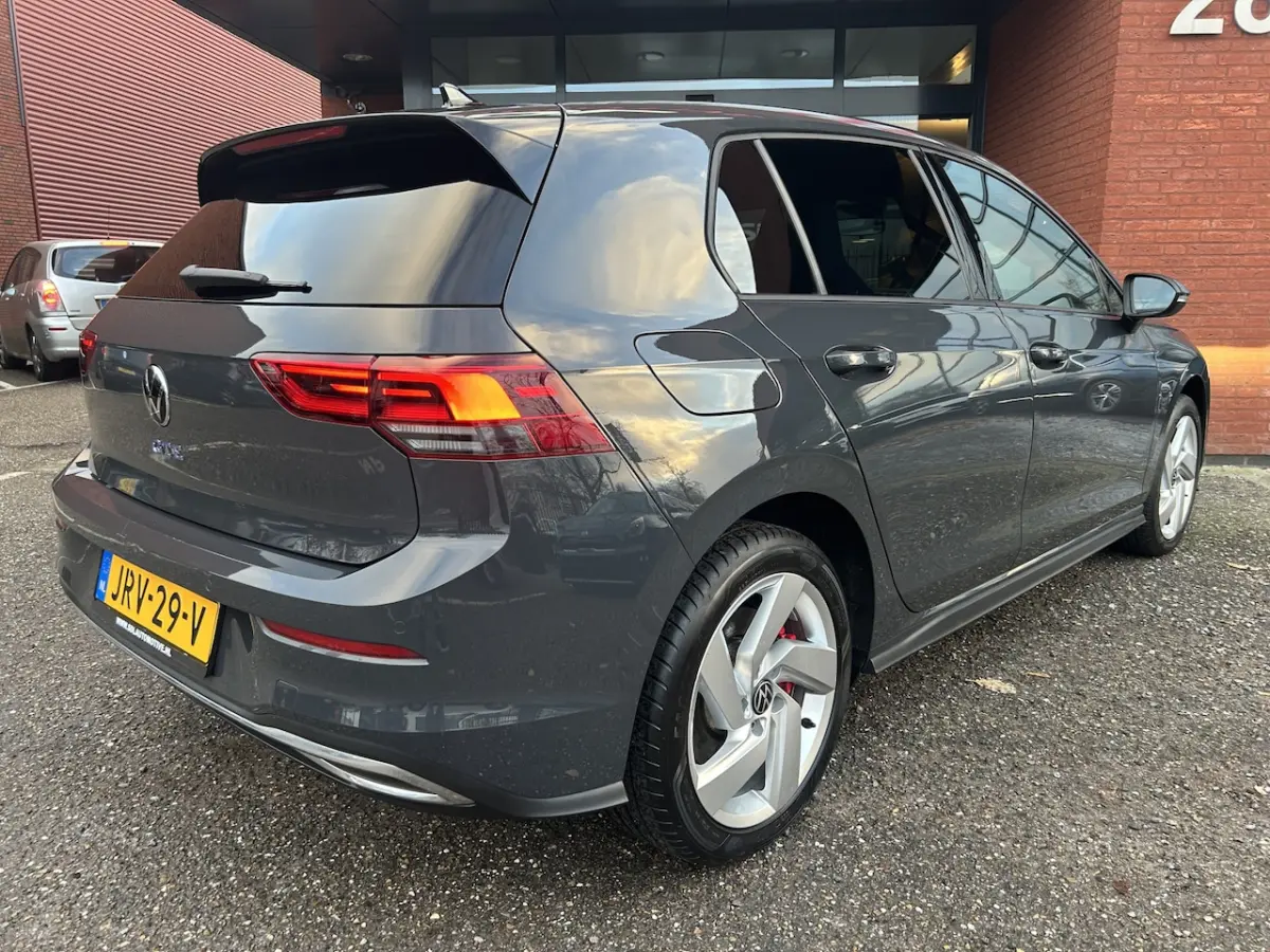1.4 eHybrid GTE // FULL LED // VIRTUAL COCKPIT // STUUR+STOELVERWARMING // PDC V+A // NAVI