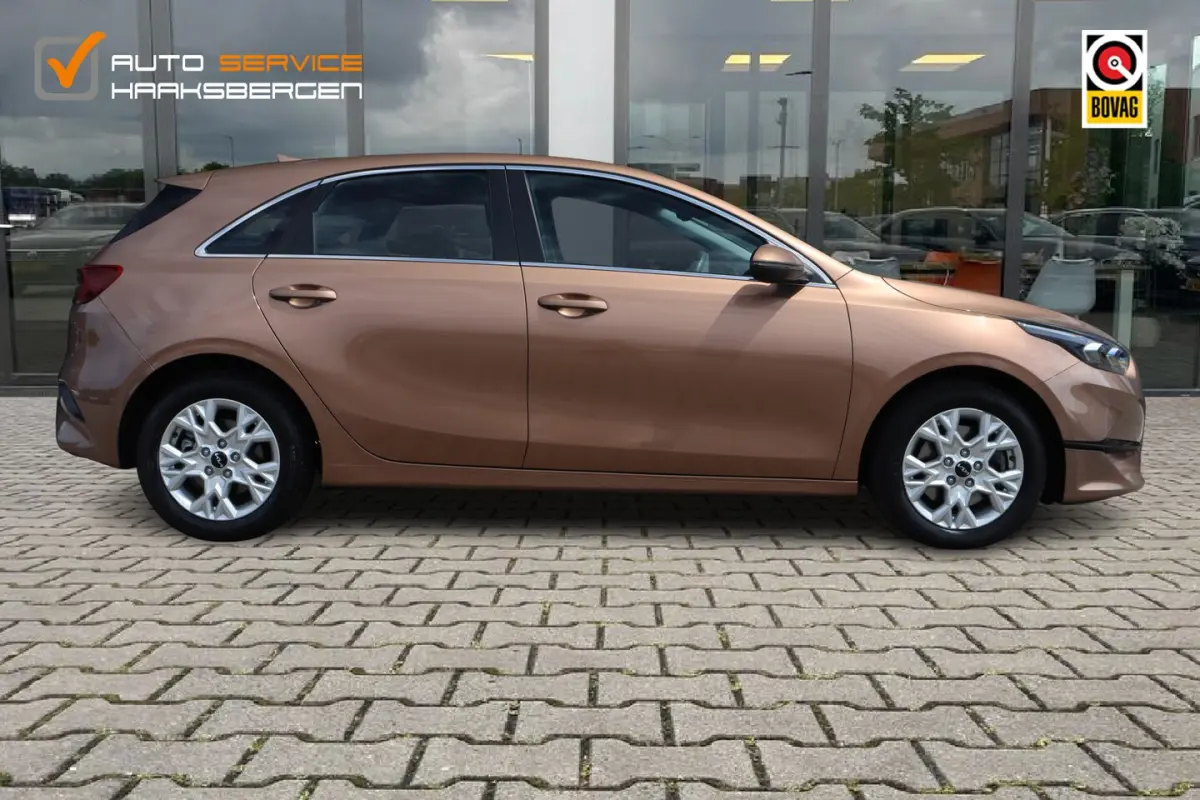 Ceed 1.0 T-GDi DynamicLine | Camera | DAB | Carplay |