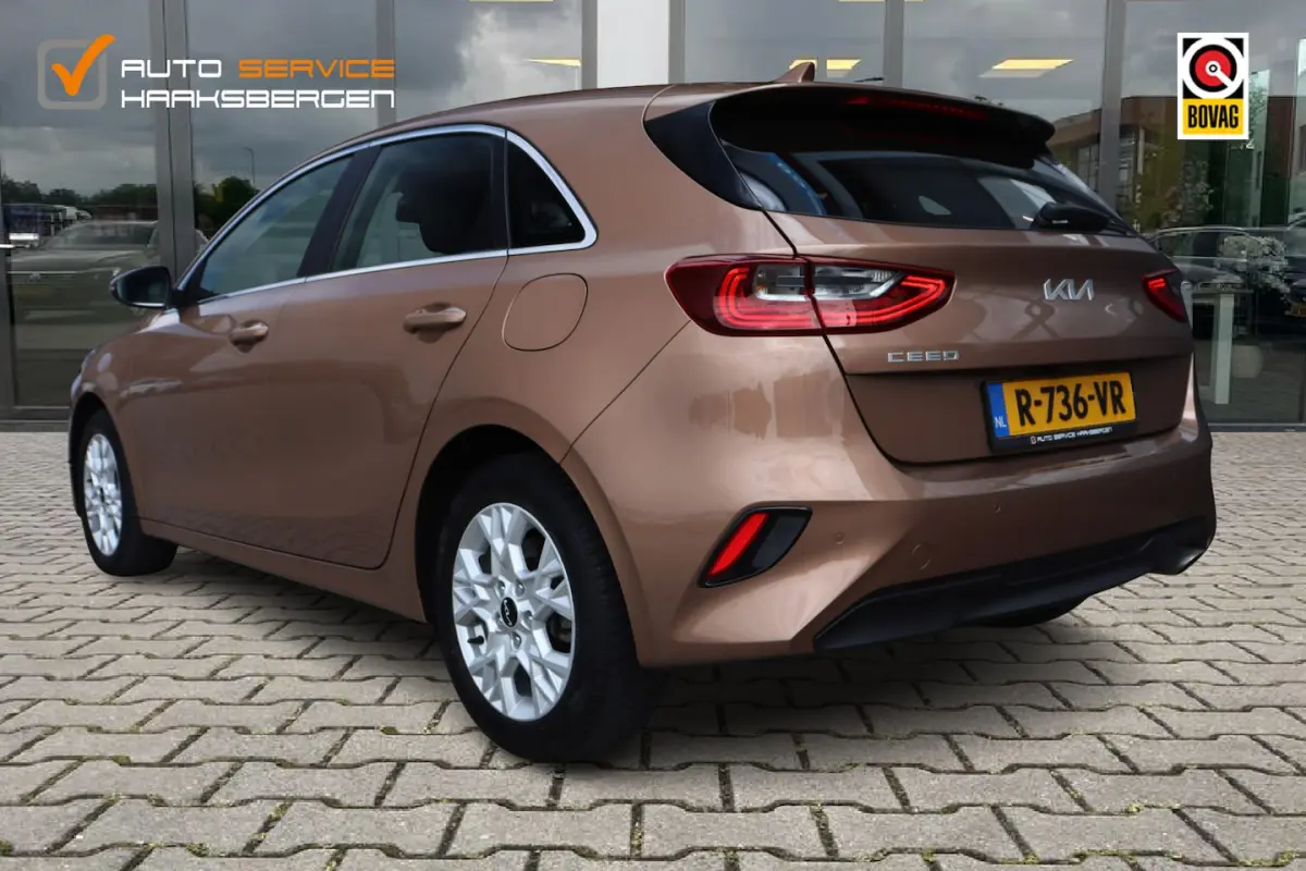Ceed 1.0 T-GDi DynamicLine | Camera | DAB | Carplay |
