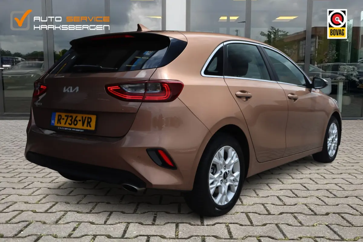 Ceed 1.0 T-GDi DynamicLine | Camera | DAB | Carplay |
