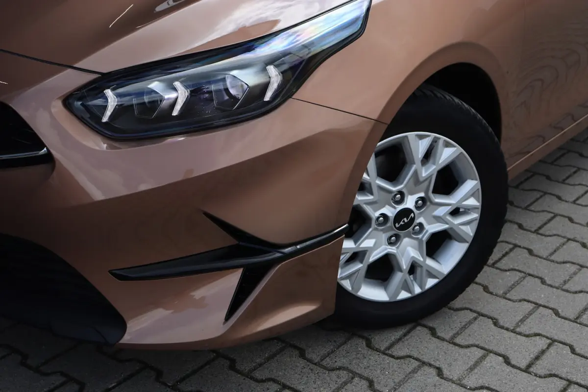 Ceed 1.0 T-GDi DynamicLine | Camera | DAB | Carplay |