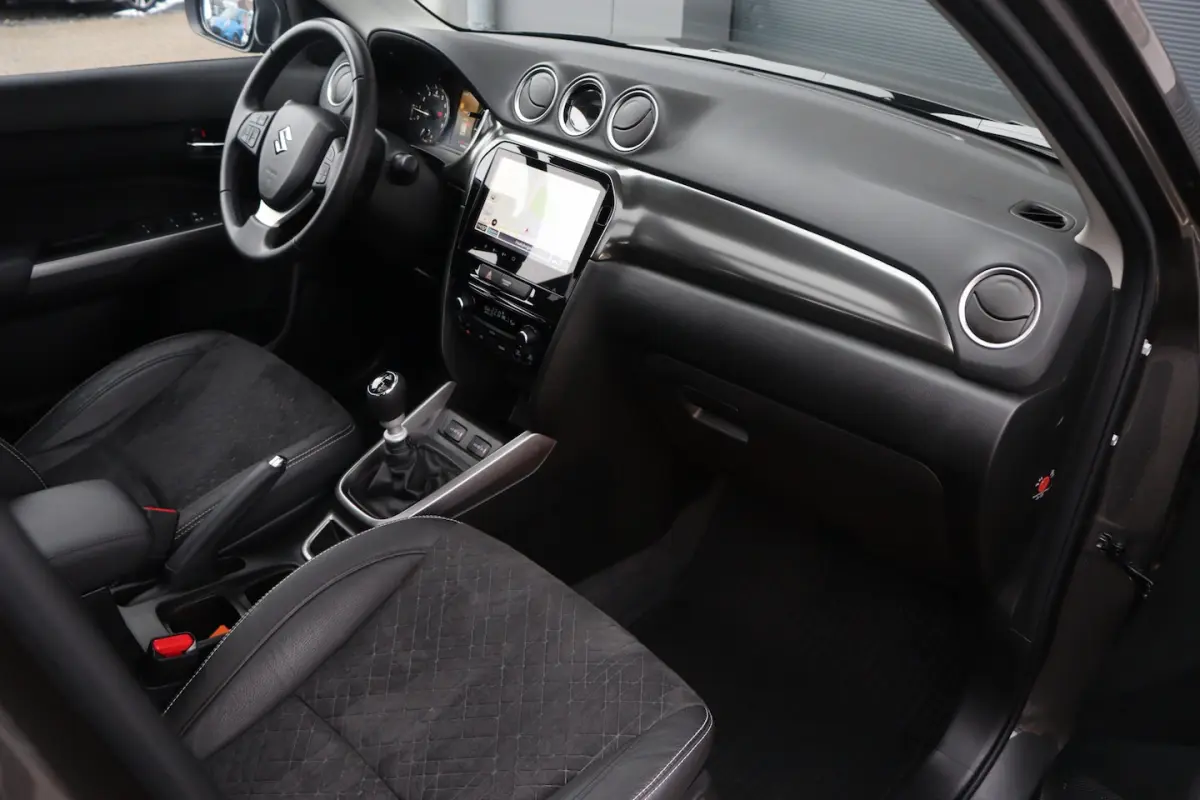 1.4 Boosterjet Style Smart Hybrid | Pano | Camera | ACC | Fabrieksgarantie |