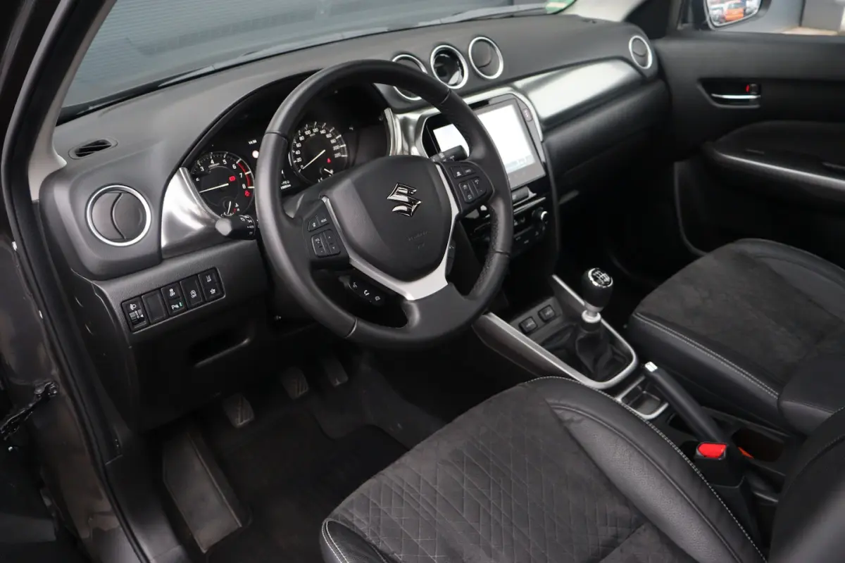 1.4 Boosterjet Style Smart Hybrid | Pano | Camera | ACC | Fabrieksgarantie |