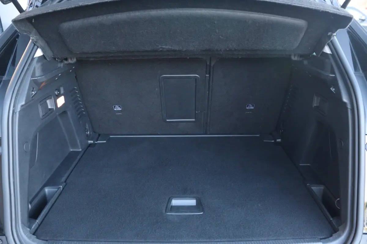 1.2 PureTech Allure | Trekhaak | Navi | Carplay |