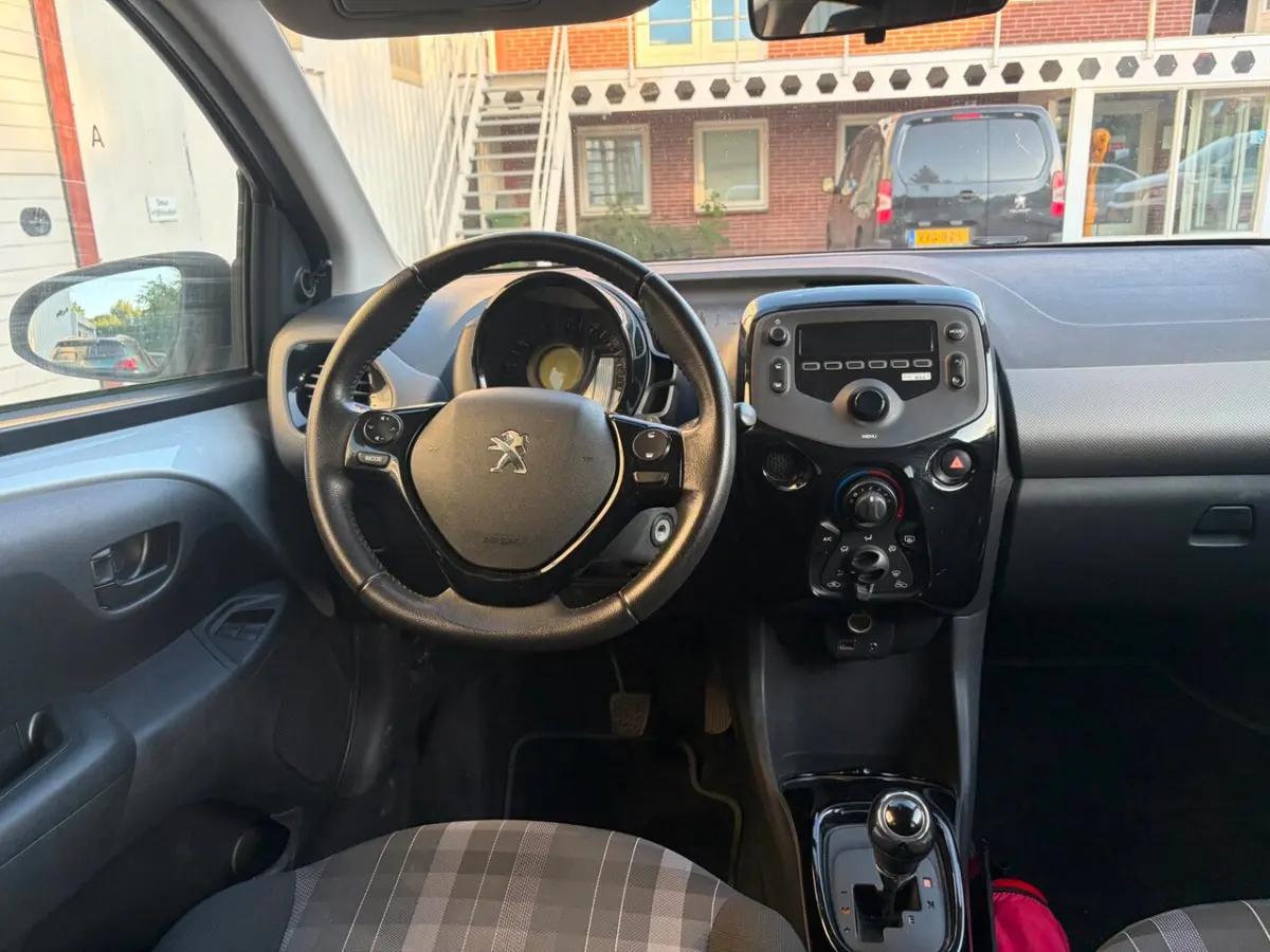 1.0 e-VTi Active Airco 5 deurs Automaat Nw APK