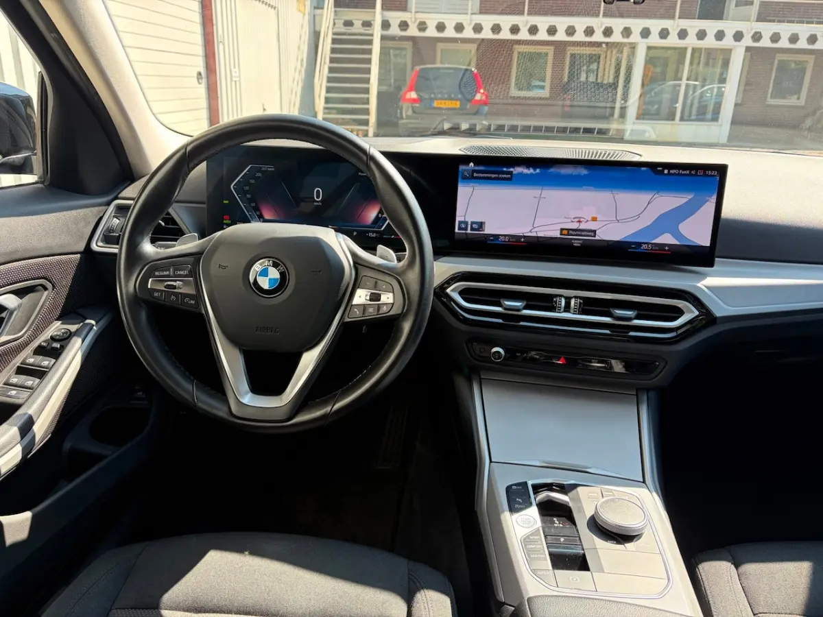 318i NW MODEL ZWART LED BTW ALL IN