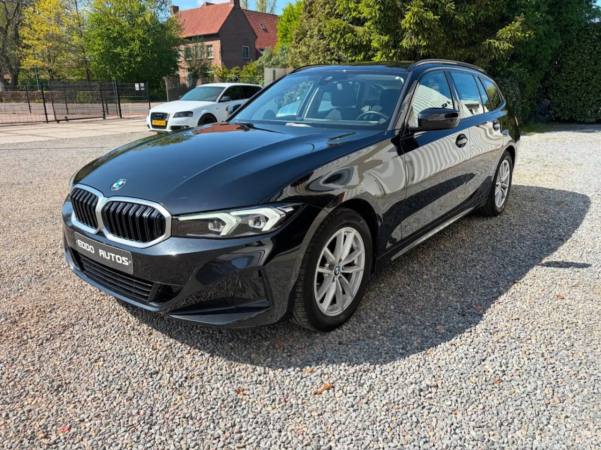 318i NW MODEL ZWART LED BTW ALL IN