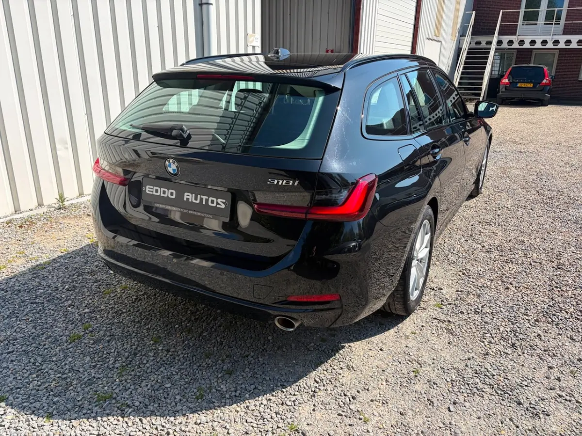 318i NW MODEL ZWART LED BTW ALL IN