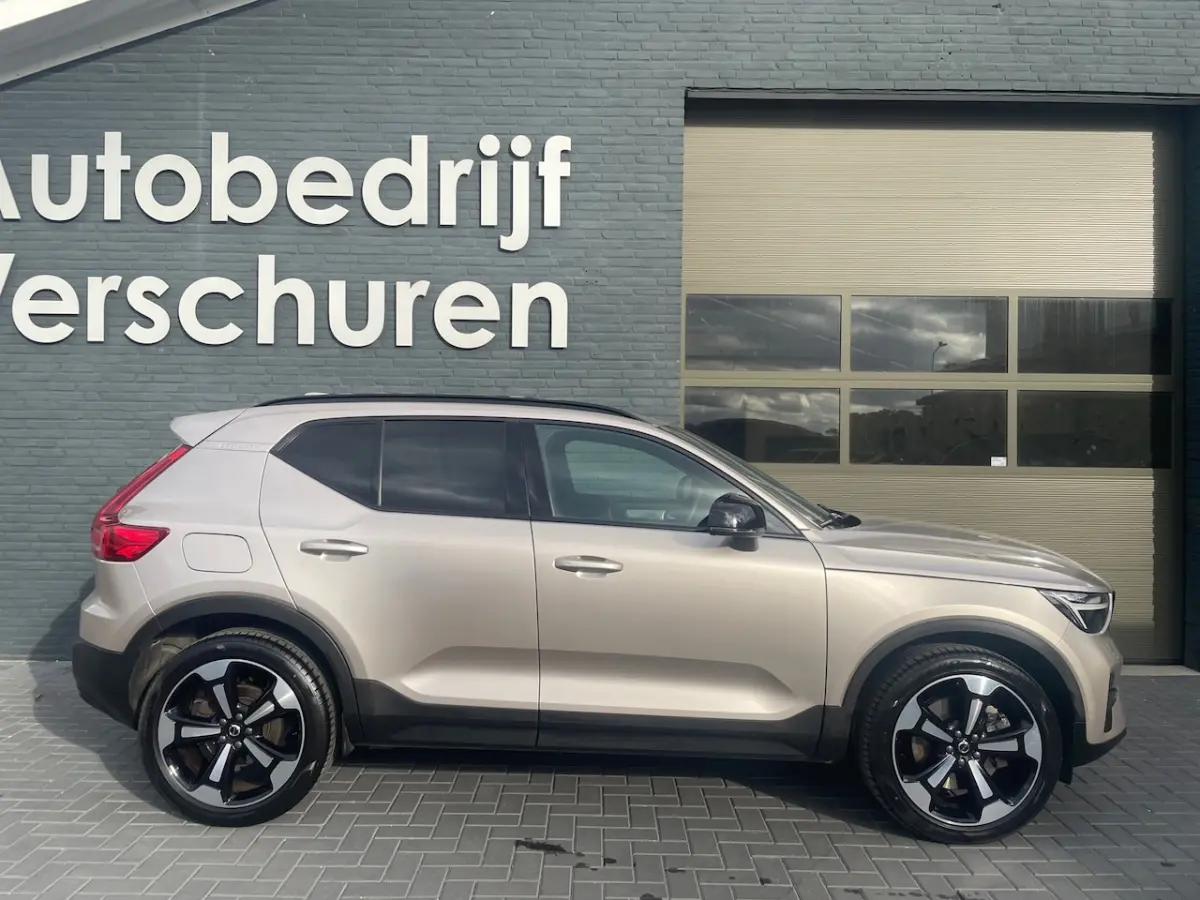 1.5 T4 Plug-in hybrid Plus dark pano stoelverwarming 20 inch