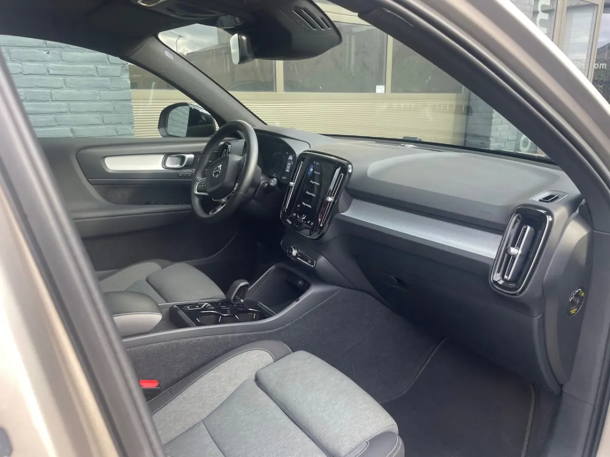 1.5 T4 Plug-in hybrid Plus dark pano stoelverwarming 20 inch