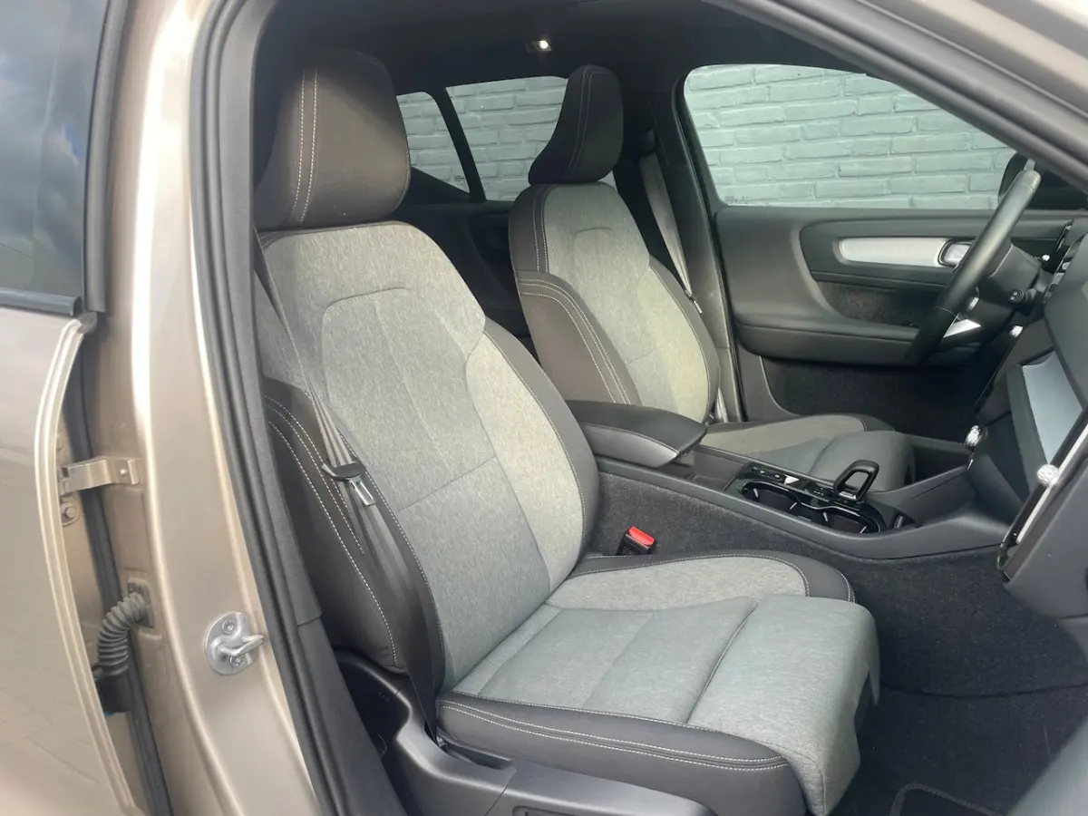 1.5 T4 Plug-in hybrid Plus dark pano stoelverwarming 20 inch