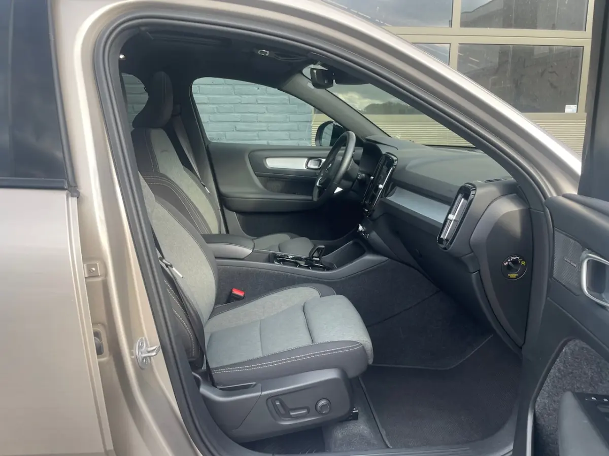 1.5 T4 Plug-in hybrid Plus dark pano stoelverwarming 20 inch