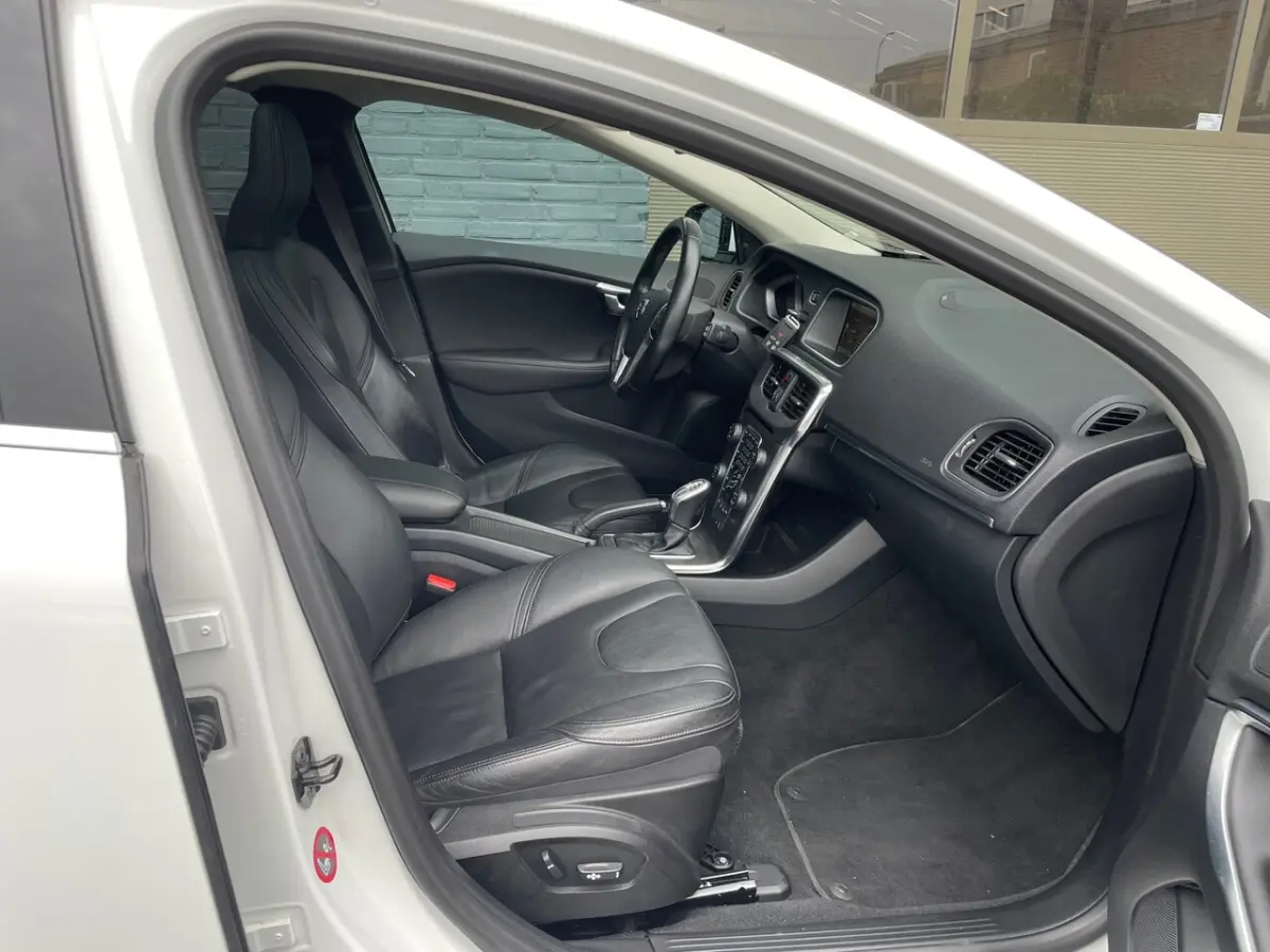 2.5 T5 Summum uniek full option pano adaptieve cruise 5 cilinder