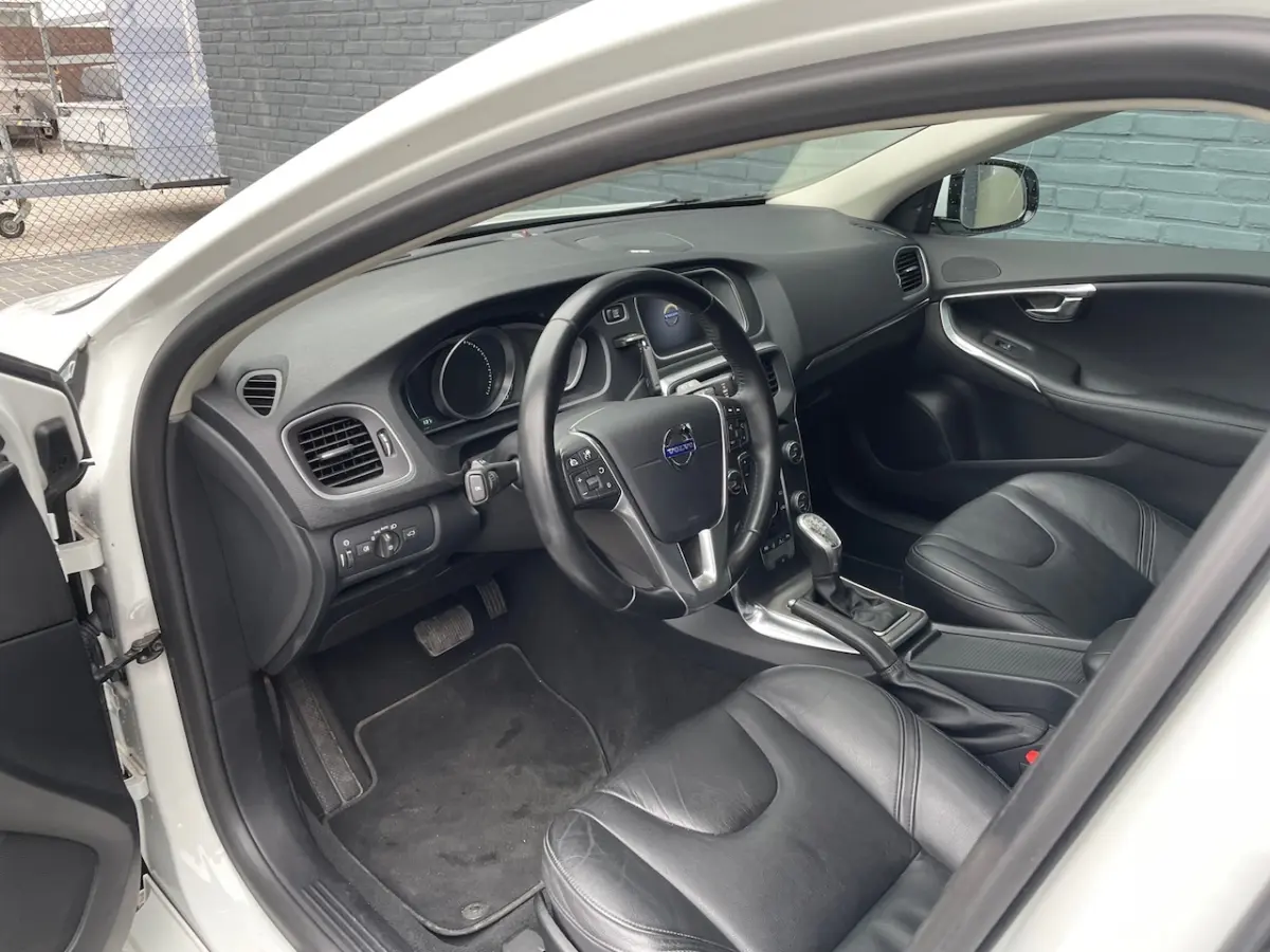 2.5 T5 Summum uniek full option pano adaptieve cruise 5 cilinder