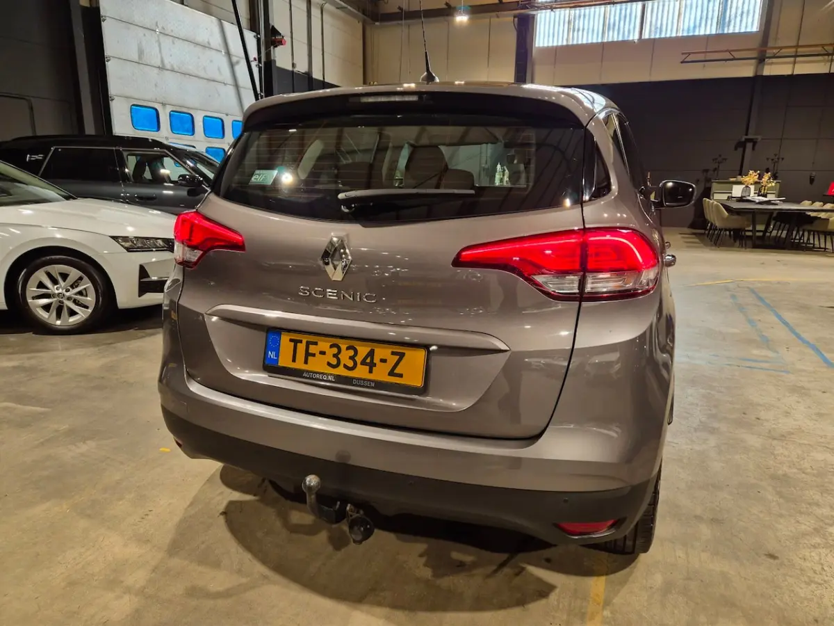1.2 TCe Zen - Navigatie - Airco - Cruise Control