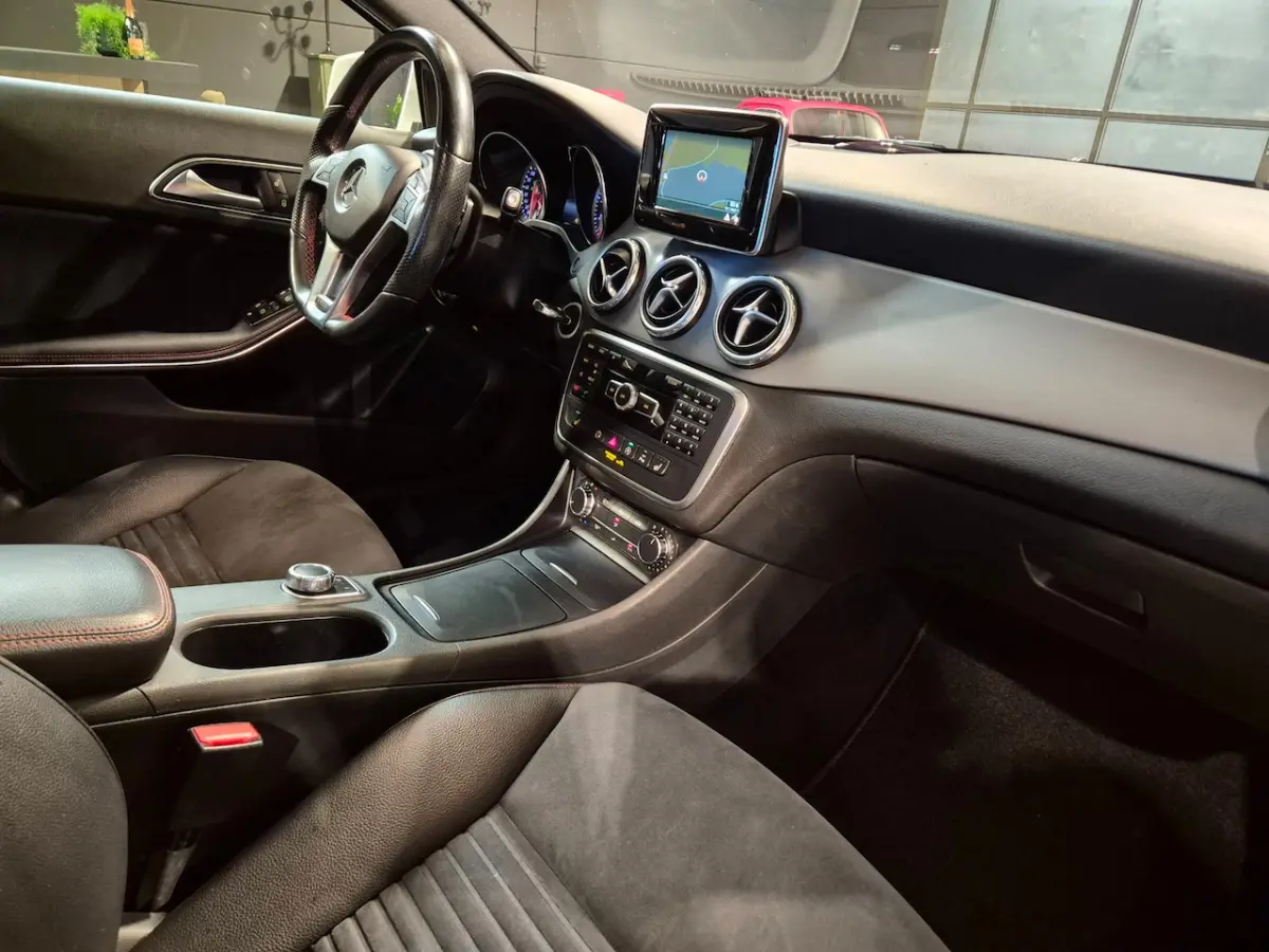 200 Prestige - AMG Edition - Automaat - Stoelverw - Navi - Cruise - Camera - Afn Trekhaak