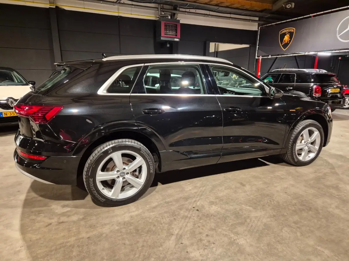 50 Quattro Launch edition plus 71 kWh - Panodak - Leder - Adapt Cruise - Afn Trekhaak - In