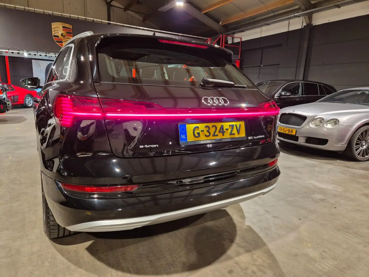 50 Quattro Launch edition plus 71 kWh - Panodak - Leder - Adapt Cruise - Afn Trekhaak - In