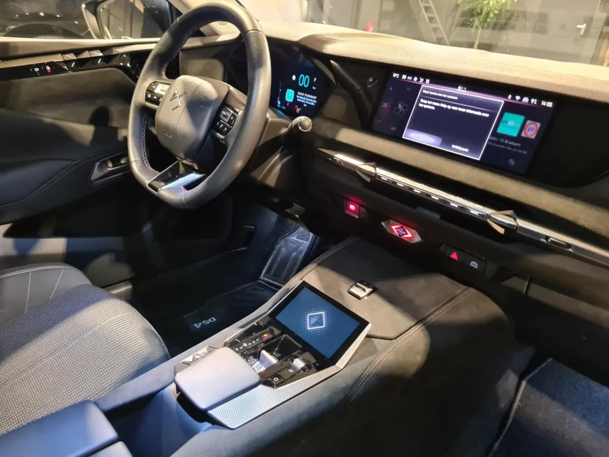 4 E-Tense Performance Line - Hybrid - NL Auto - Camera - Navigatie - Virtual