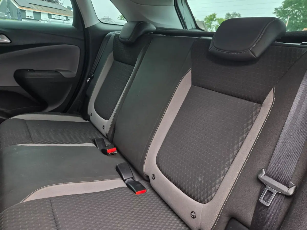 1.2 Turbo Aut. Innovation | Nw Distr. | Trekhaak | Camera + Sens | Climate | Keyless | 17"