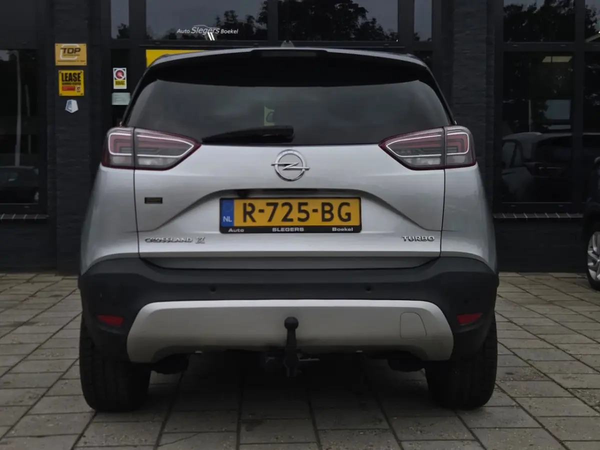 1.2 Turbo Aut. Innovation | Nw Distr. | Trekhaak | Camera + Sens | Climate | Keyless | 17"