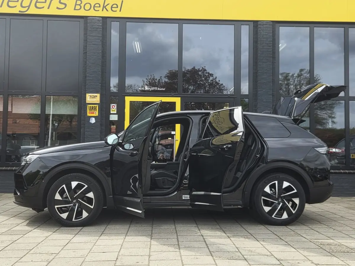 1.2 Turbo Hybrid GS | Stoelv + Stuurv | Camer + Sensoren | BT Carplay | BT Android Auto |