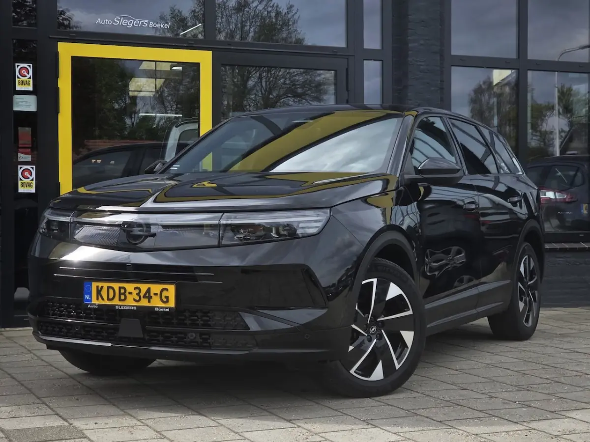 1.2 Turbo Hybrid GS | Stoelv + Stuurv | Camer + Sensoren | BT Carplay | BT Android Auto |
