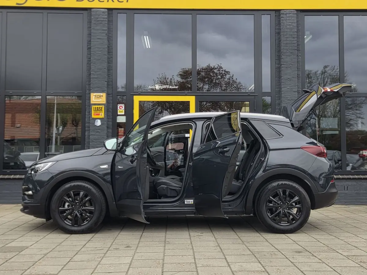 1.2 Turbo Automaat Innovation 130pk I Camera I Stoel + stuurverw I Cruise I 17" I eye I Pd