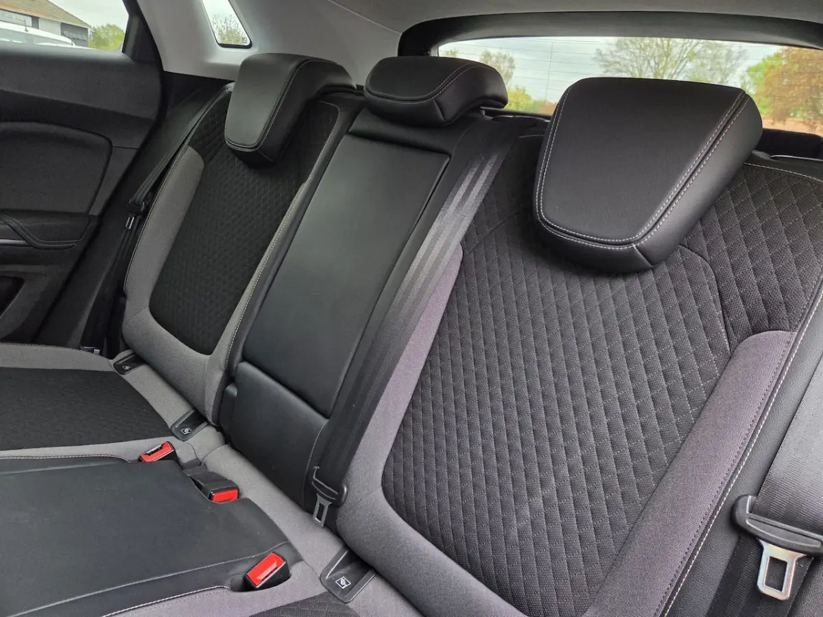 1.2 Turbo Automaat Innovation 130pk I Camera I Stoel + stuurverw I Cruise I 17" I eye I Pd