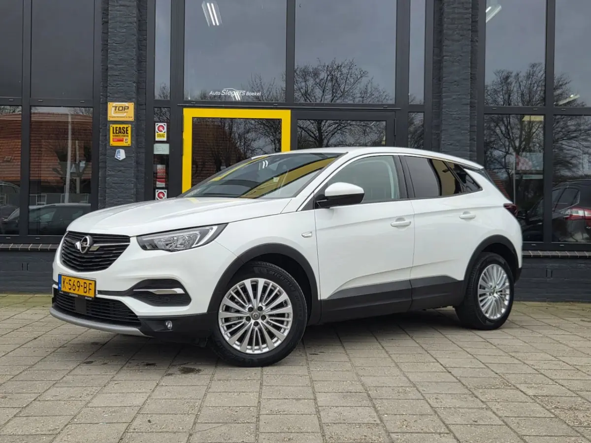 1.2 Turbo Innovation | Camera + Sensoren | Carplay | Android Auto | Navi | Telefoon