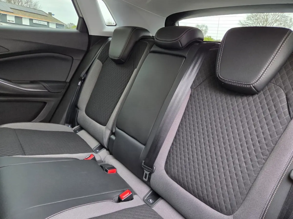 1.2 Turbo Innovation | Camera + Sensoren | Carplay | Android Auto | Navi | Telefoon