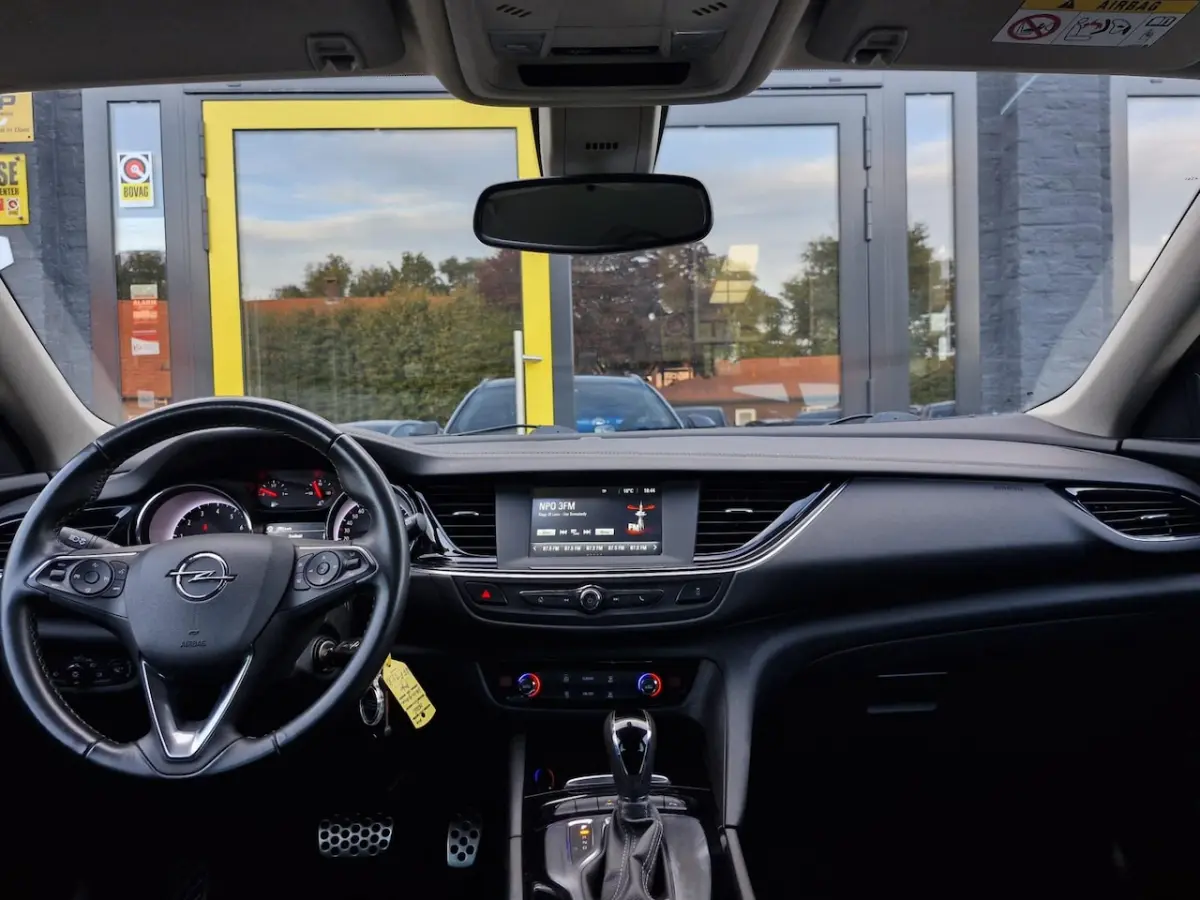 1.5 Turbo Business Executive Automaat | Camera + Sensoren | Climate | Cruise | Carplay | B