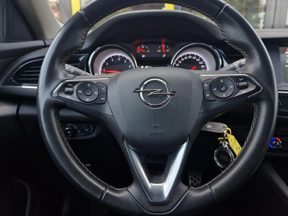 1.5 Turbo Business Executive Automaat | Camera + Sensoren | Climate | Cruise | Carplay | B