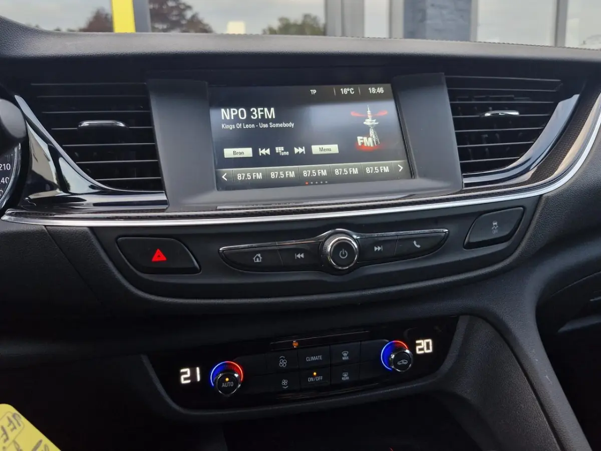 1.5 Turbo Business Executive Automaat | Camera + Sensoren | Climate | Cruise | Carplay | B