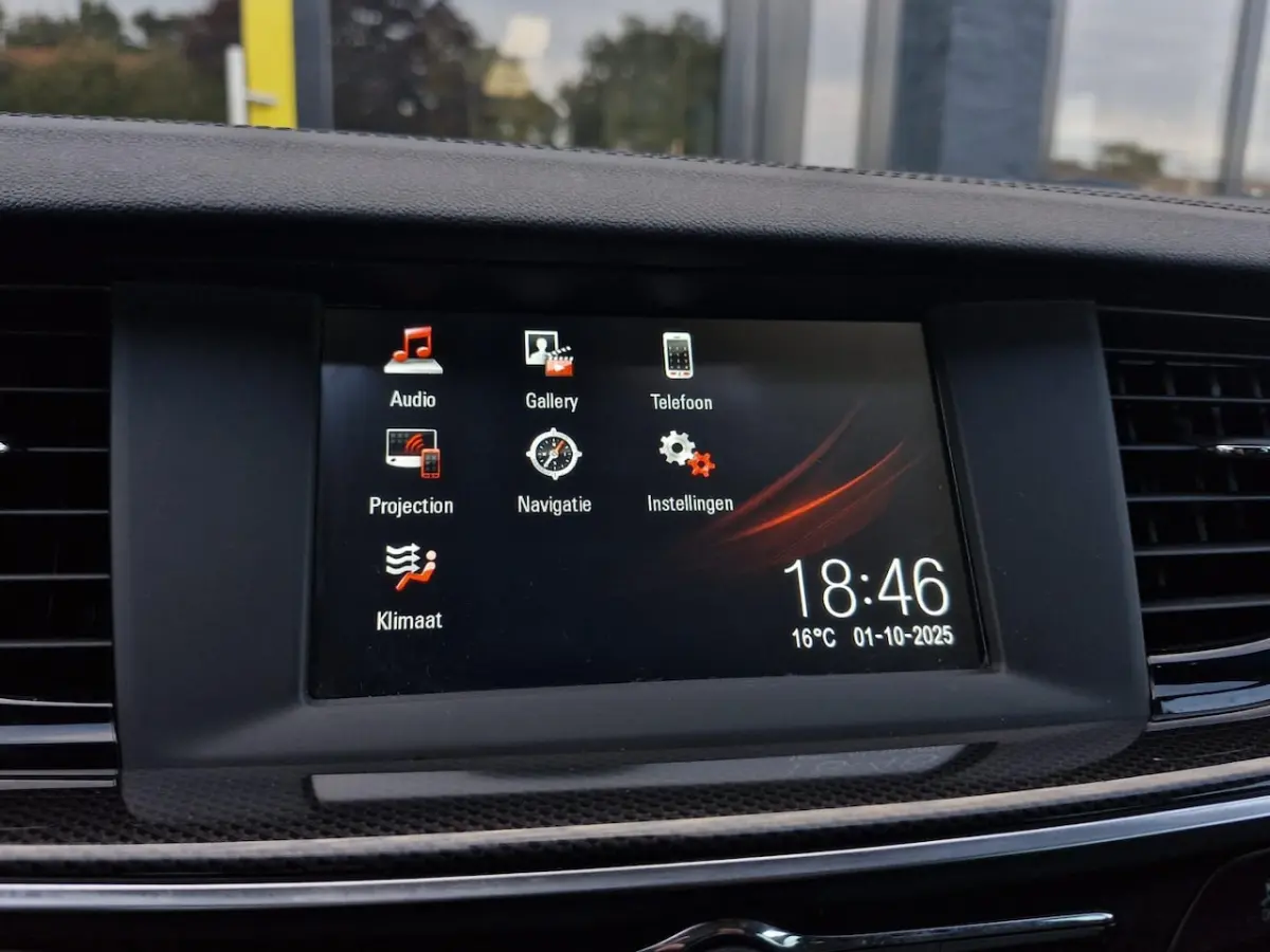 1.5 Turbo Business Executive Automaat | Camera + Sensoren | Climate | Cruise | Carplay | B