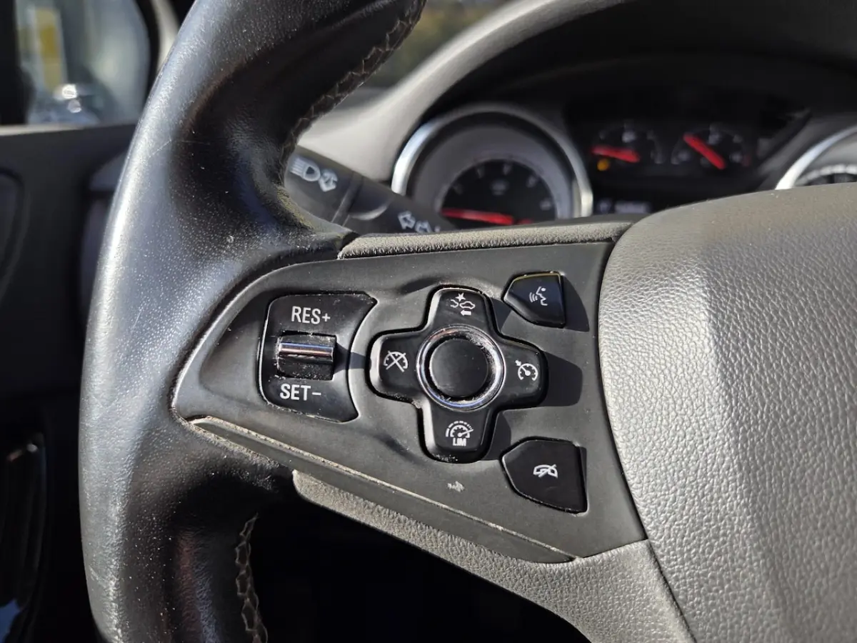 1.0 Innovation |Parkeersensoren V + A| Carplay | Android | `Navi | Tel | Cruise Contr | Cl