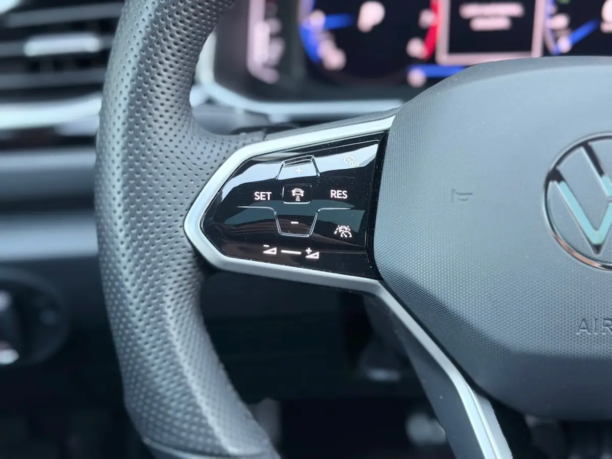 1.5 TSI 3x R-Line Pano/Keyless/Camera